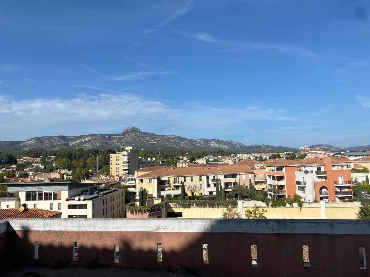 Bel Appartement T1 30M2 Centre Historique Aubagne Exterior photo