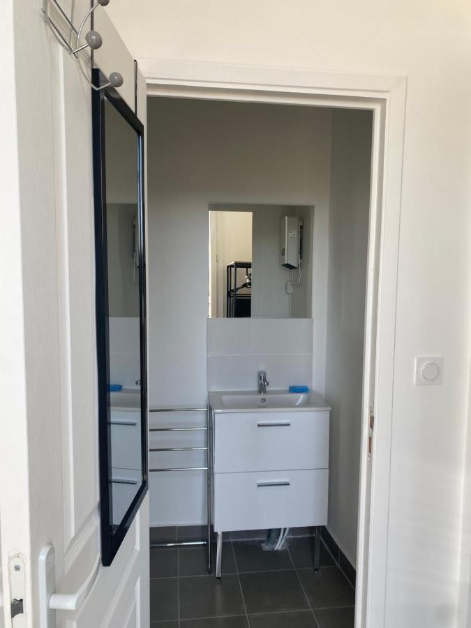 Bel Appartement T1 30M2 Centre Historique Aubagne Exterior photo